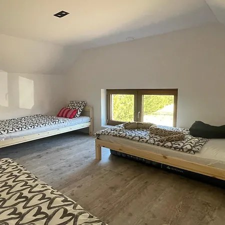 Stone House Skalny W Struznicy Дом отдыха *